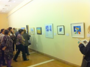 Fotografías del ambiente del día de la inauguración. Tan lluvioso.